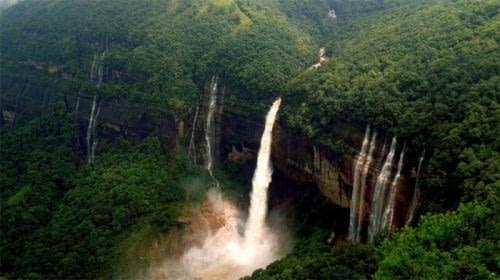Meghalaya-water-falls